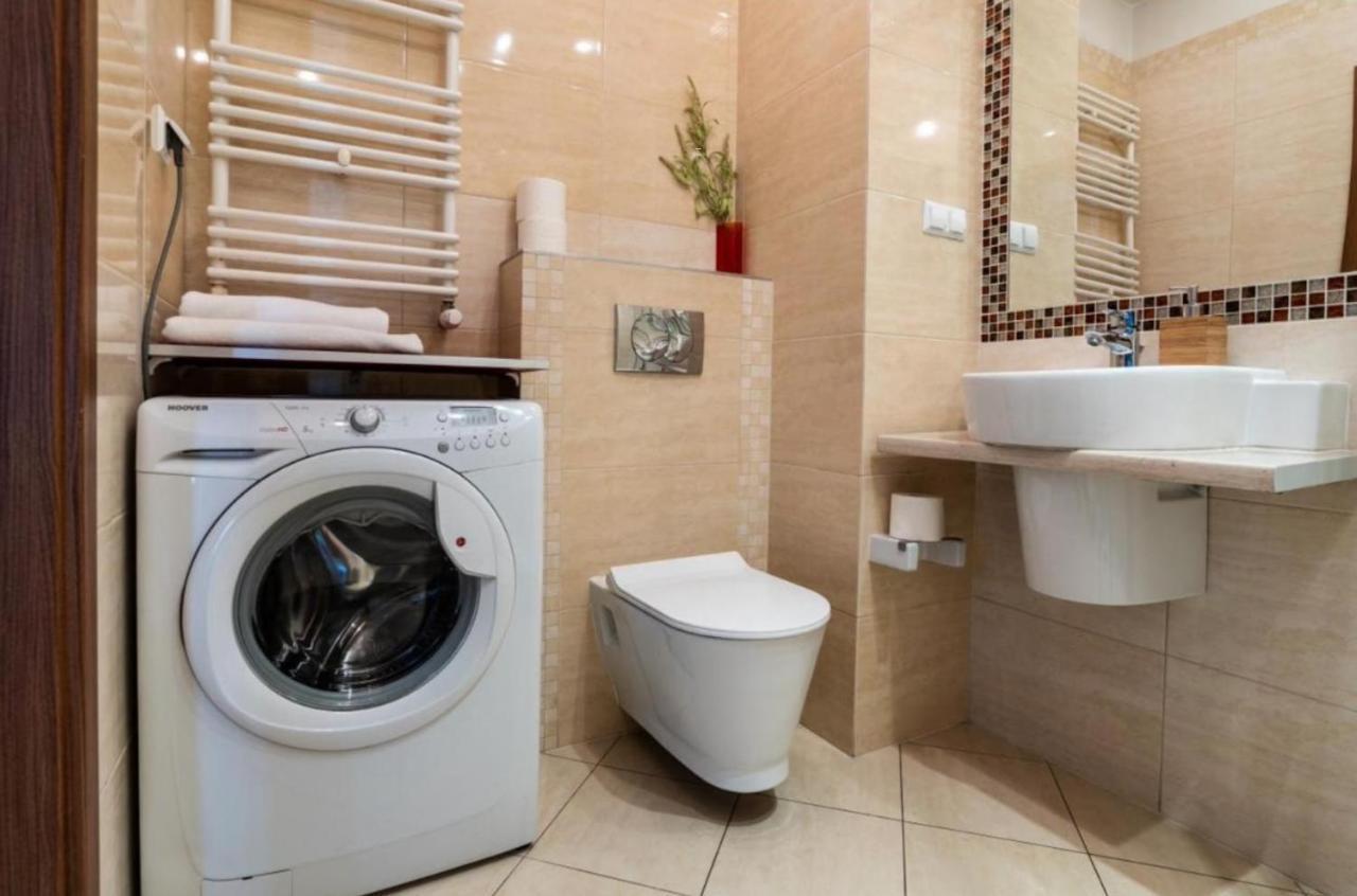 Golden Apartments Warsaw - Big And Bright Apartment In Platinum Towers- Browary- Grzyb61A エクステリア 写真