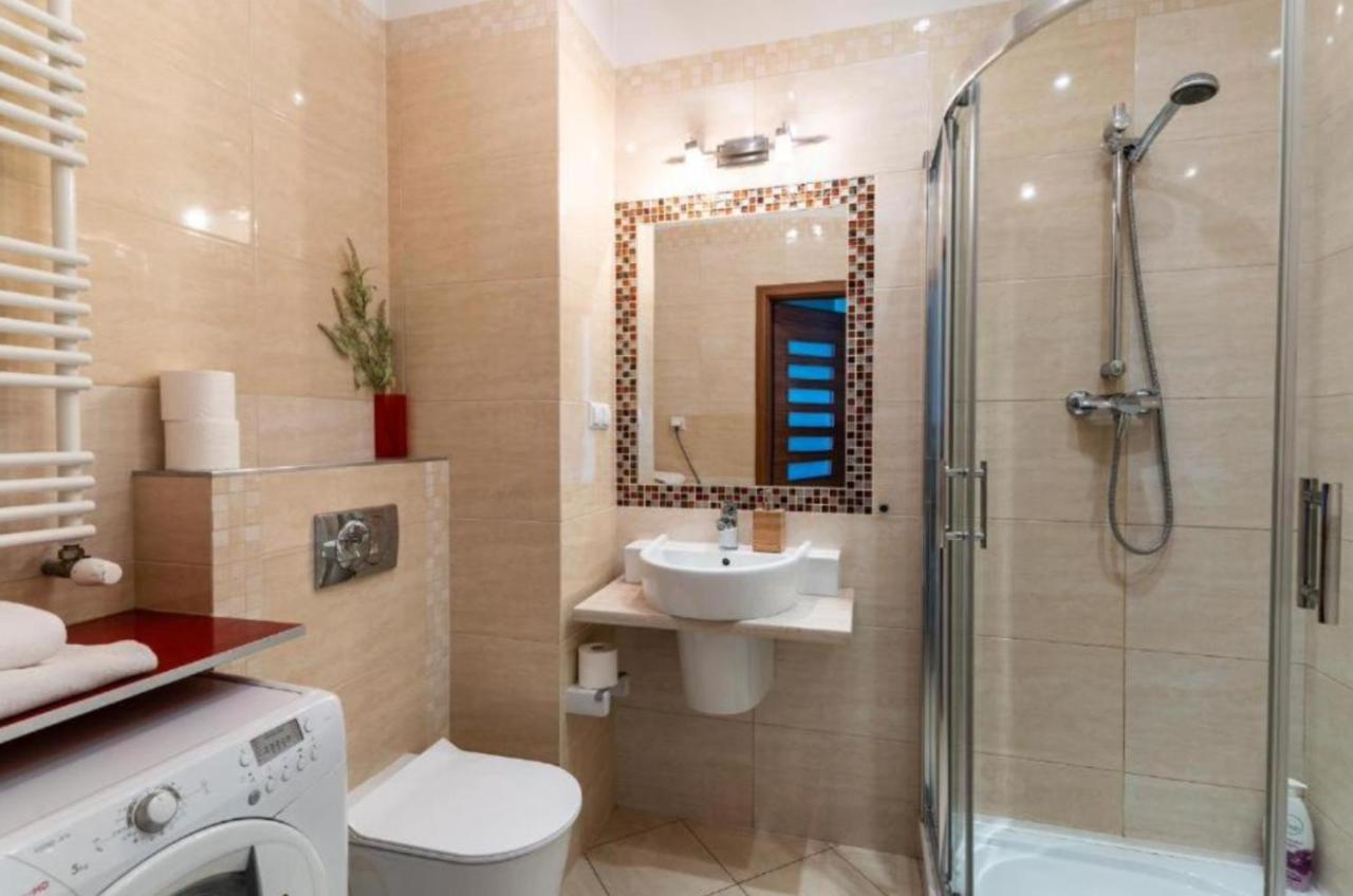 Golden Apartments Warsaw - Big And Bright Apartment In Platinum Towers- Browary- Grzyb61A エクステリア 写真