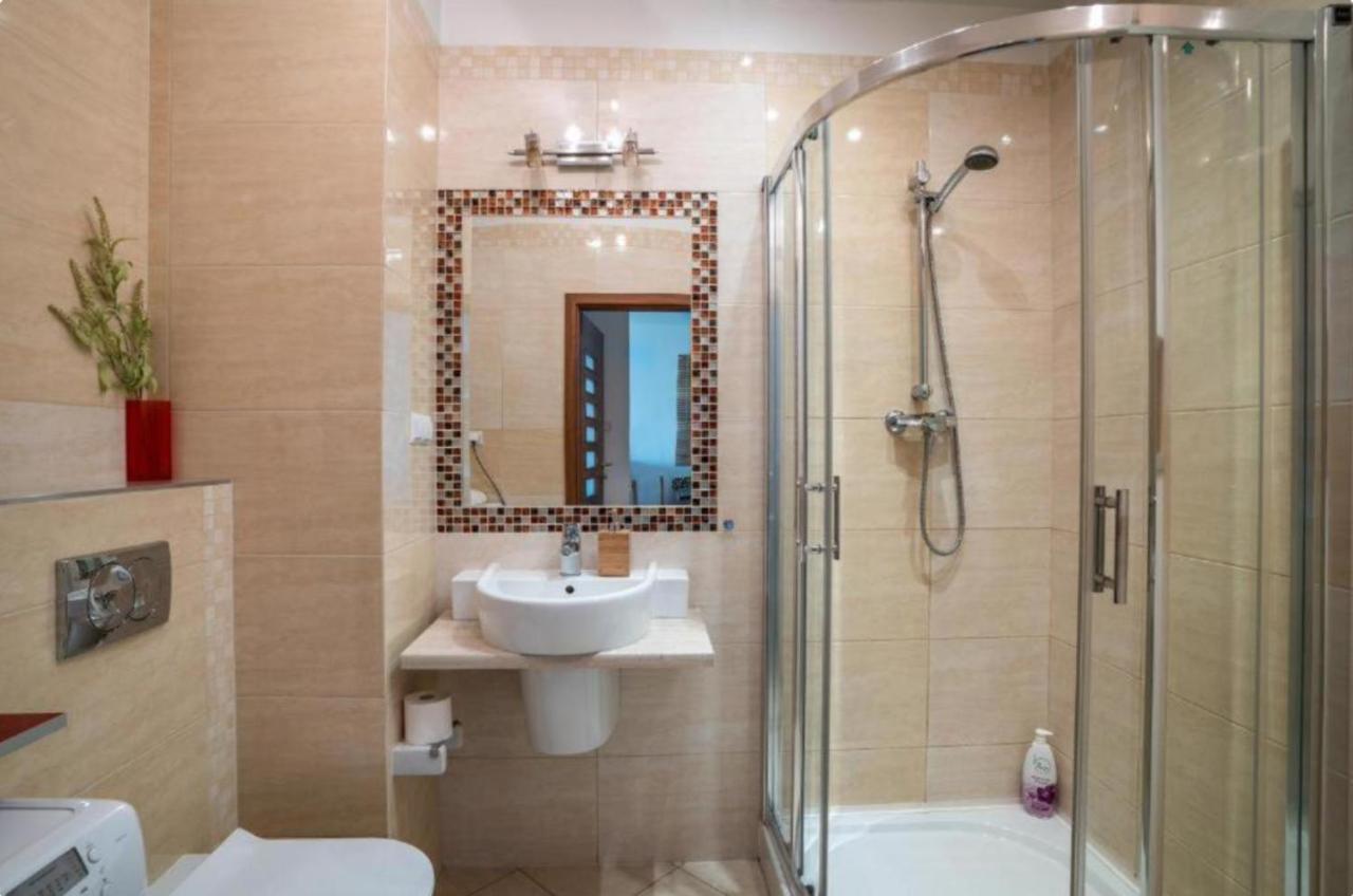 Golden Apartments Warsaw - Big And Bright Apartment In Platinum Towers- Browary- Grzyb61A エクステリア 写真